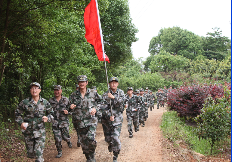 澳門6766網站net控股集團舉行民兵應急連機動拉練活動